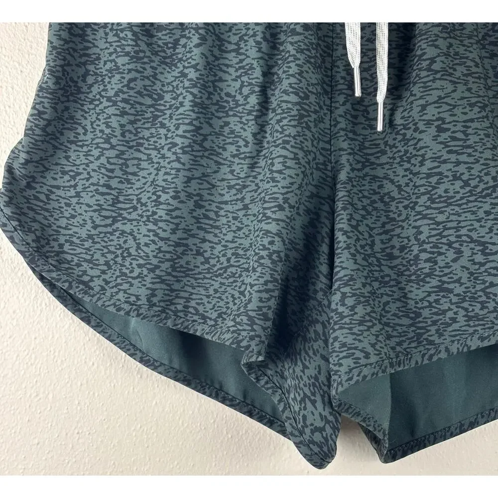 Vuori Clementine 2.0 Shorts Women's 4" Inseam Size Small in Aspen Capitola - Picture 6 of 10